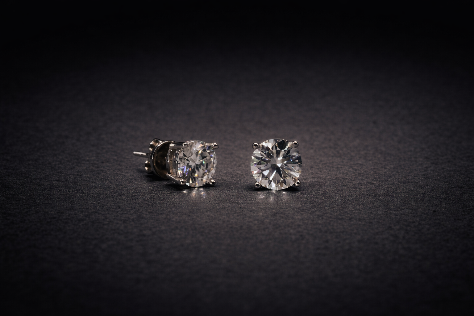 The Whitmore Stud 2ct