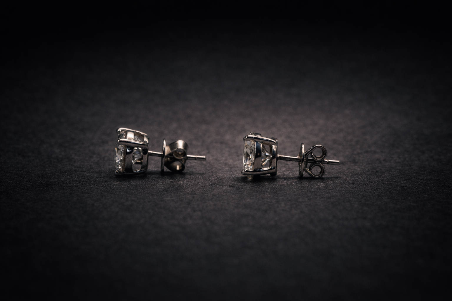 The Whitmore Stud 2ct